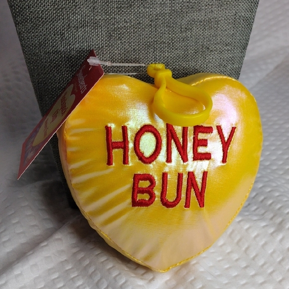 sweethearts Accessories - Sweehearts Heart-Shaped Honey Bun Bag Charm